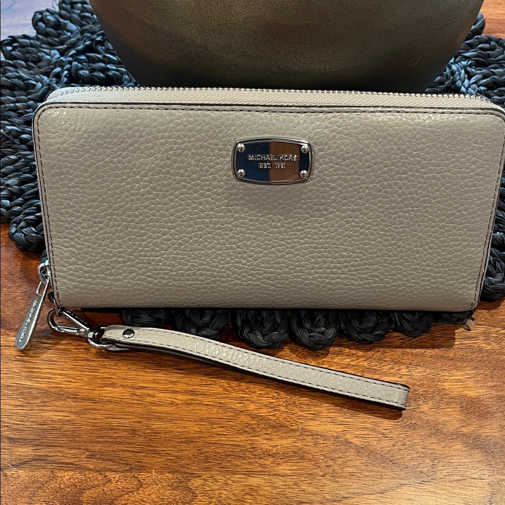 Michael Kors Pebbled Leather Zip Wristlet in Light Gray